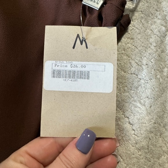 Adorable chocolate skirt flowing with a flair bottom - Picture 3 of 5